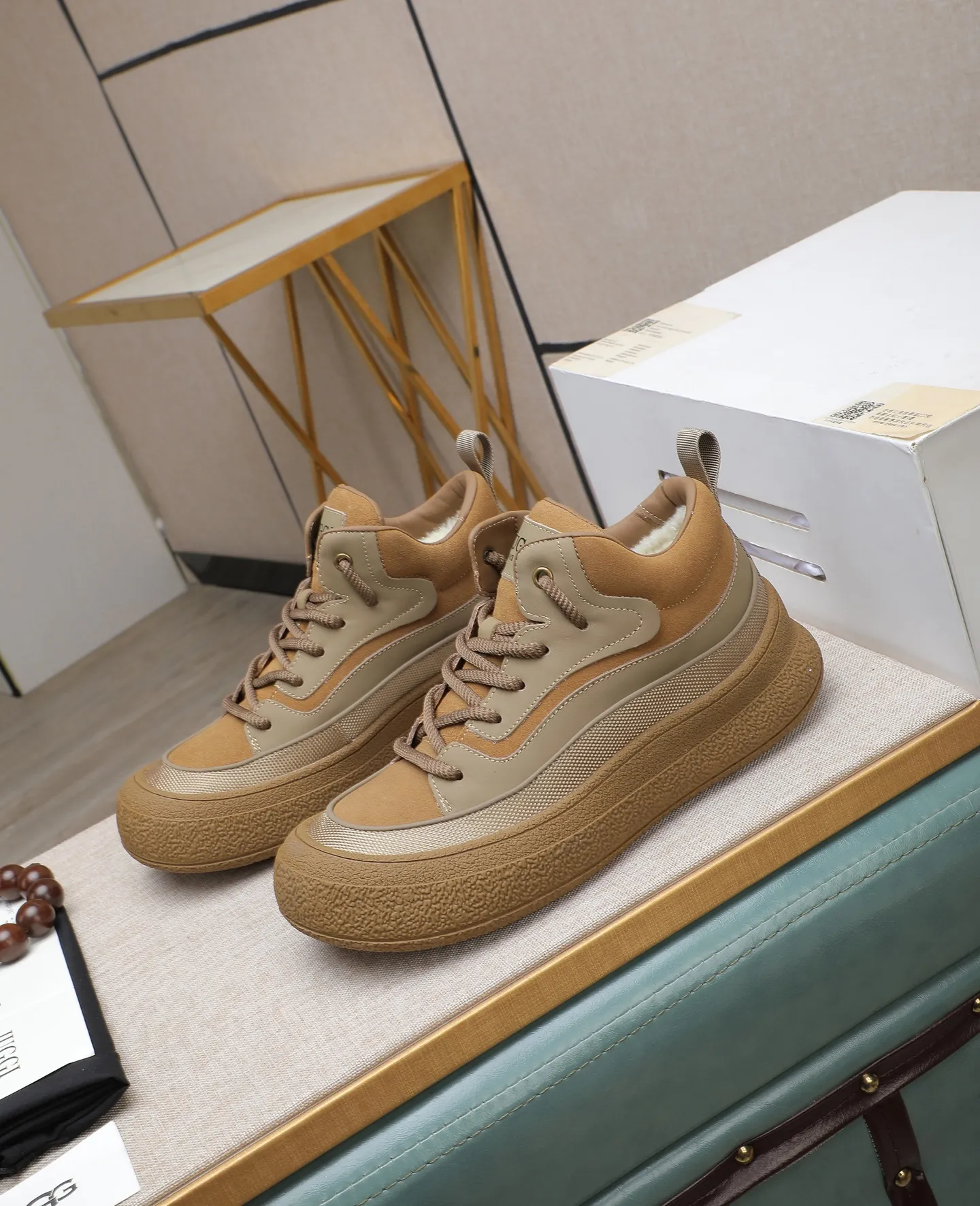 Men's shoes 💰660 IUGGI new retro presbyopia men's shoes, casual and versatile, full of high-end sense, fashionable, luxury and personalized style, joint style, retro presbyopia factor, full of handsome style, first layer suede cowhide, lining wool, rubber outsole, light and non-slip size: 39-44